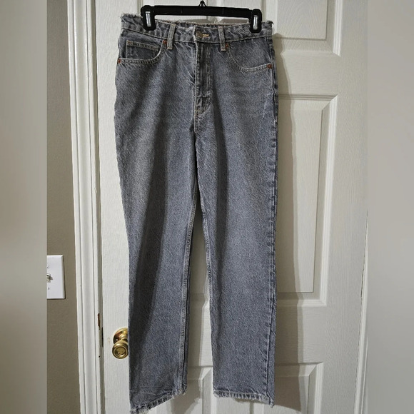 ZARA Gray Stonewash High Rise Straight Leg Jeans, Relaxed Fit, Ankle Length, EUC - Picture 1 of 14